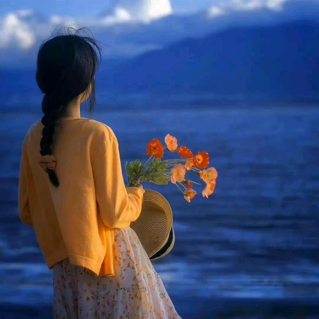 默…