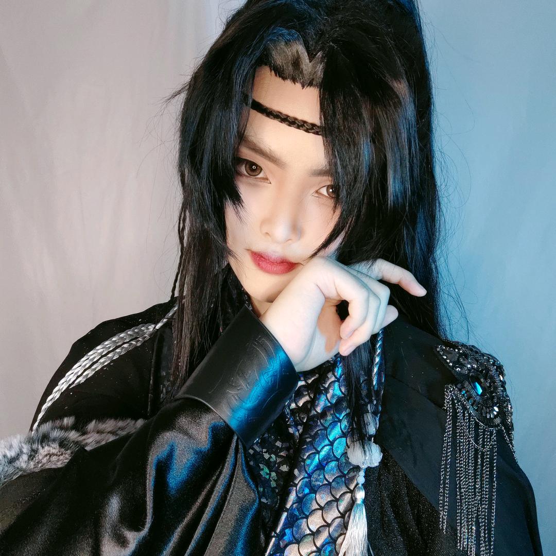 .鬼毅.（上学中）