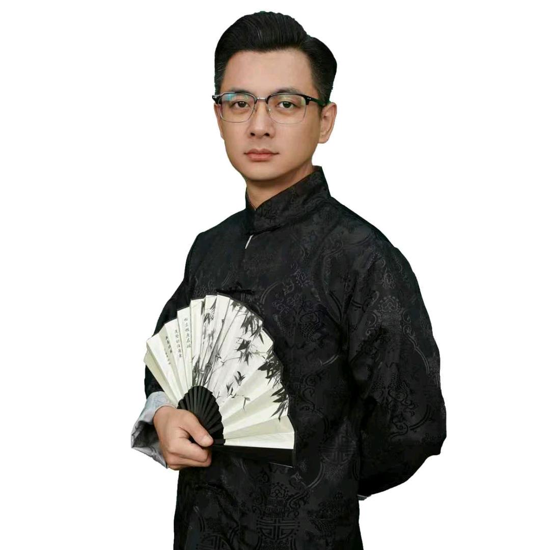 张厂长-意气风发