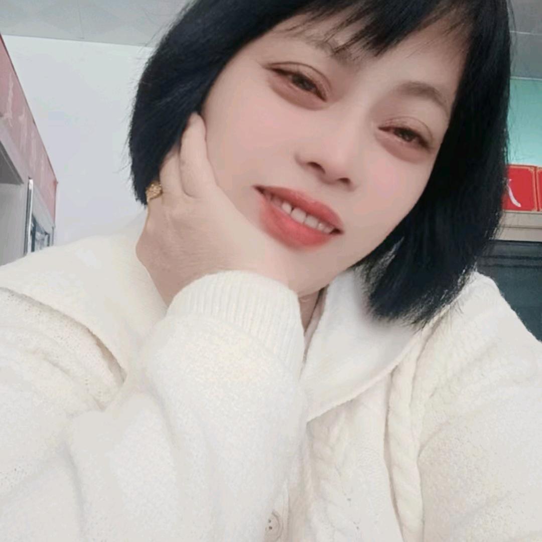 梦梦（粤语主播)