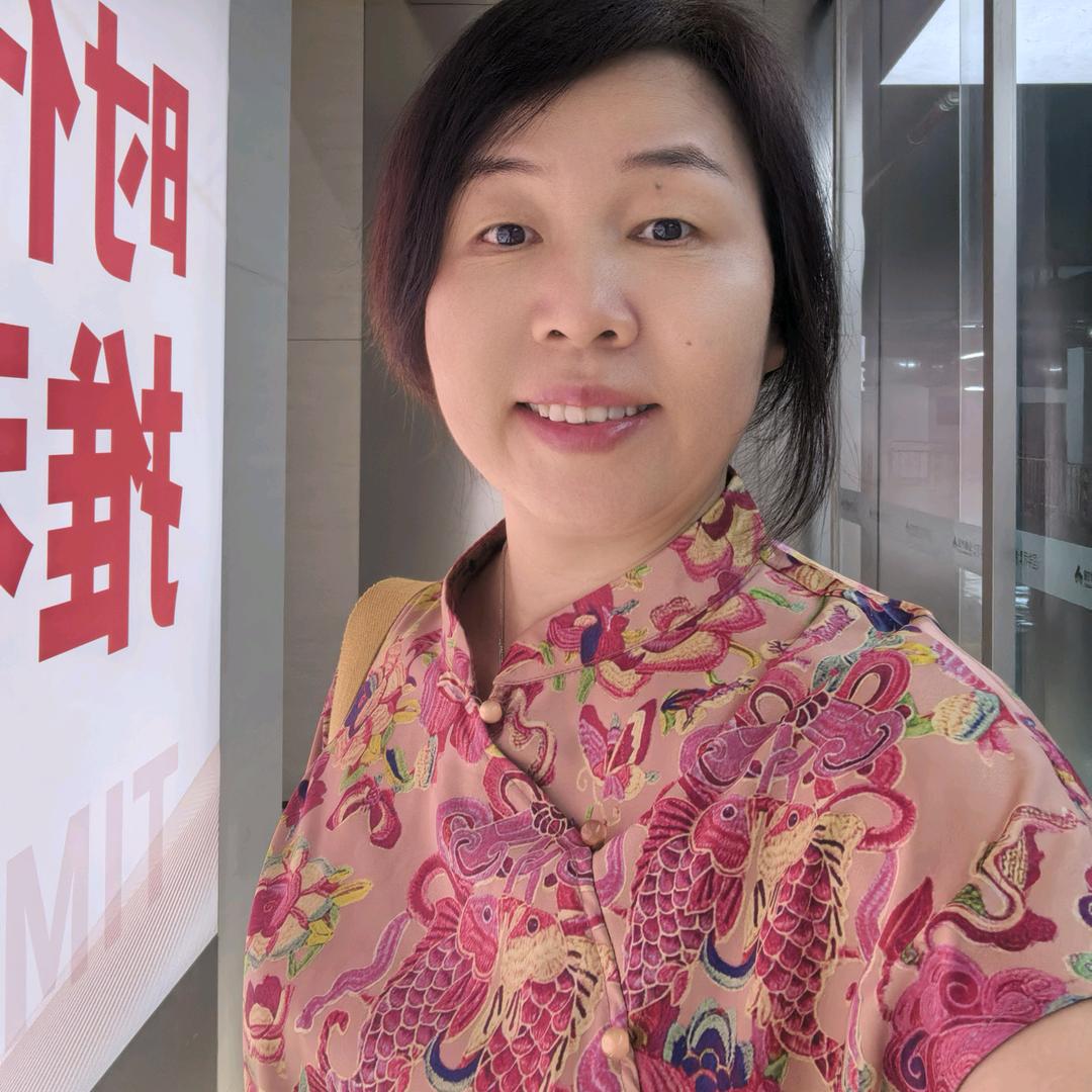 70后的地产园姐