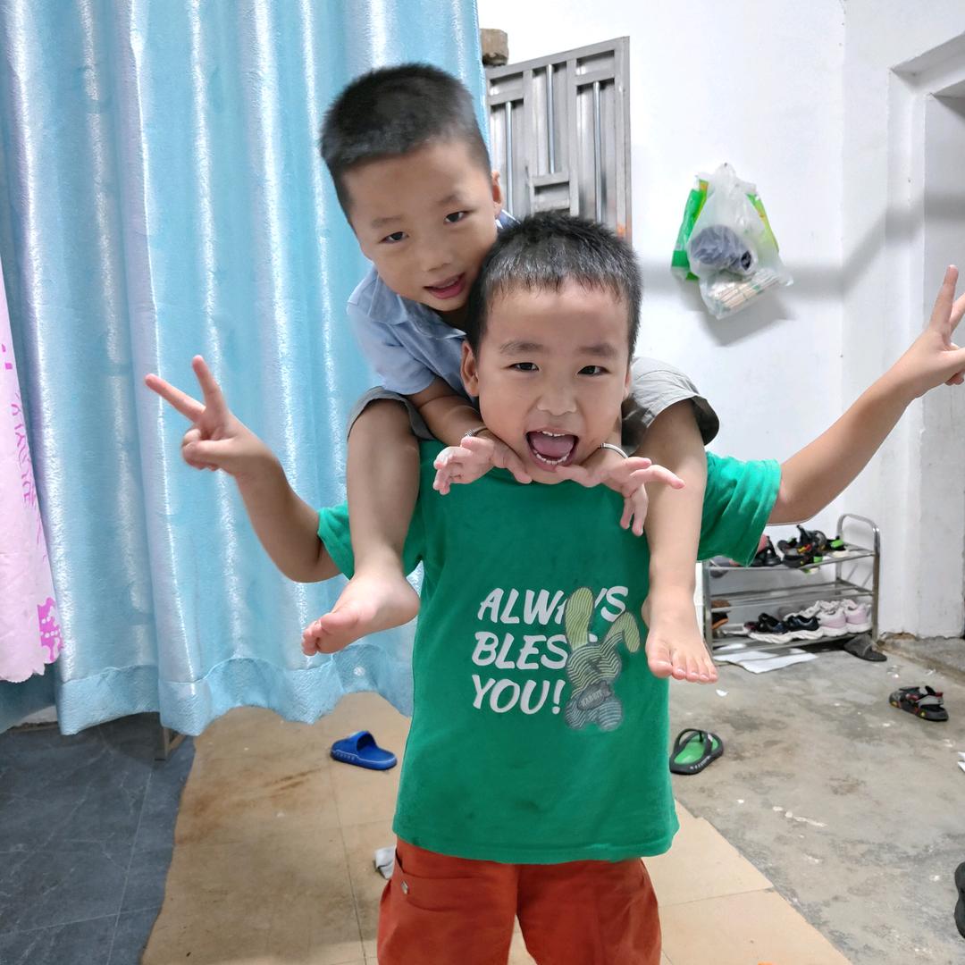 魏丽纯