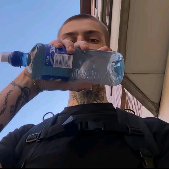 凌🥤