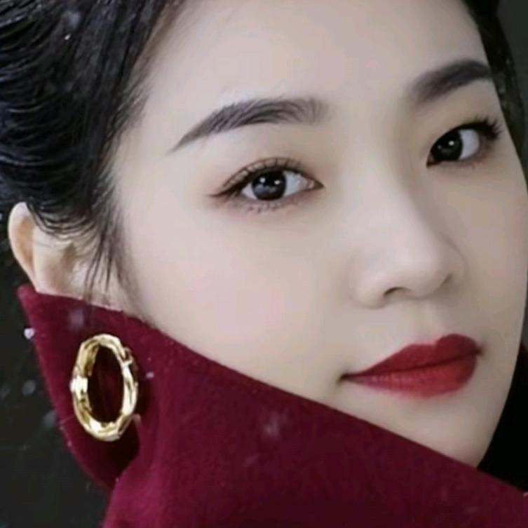 ╰☆の若雨☆╮