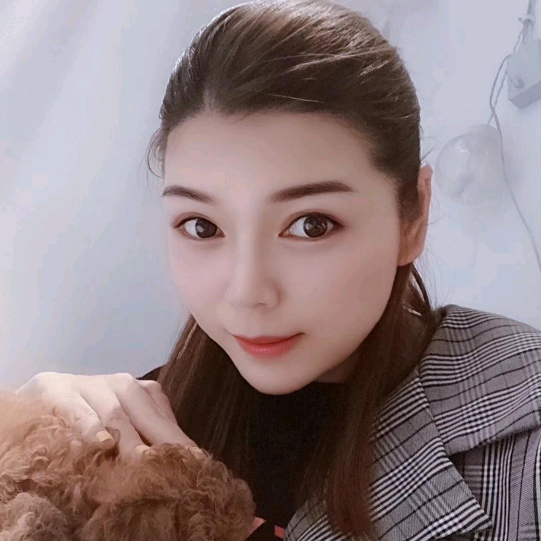美甲美睫 Nuyoah-字母反过来是好运