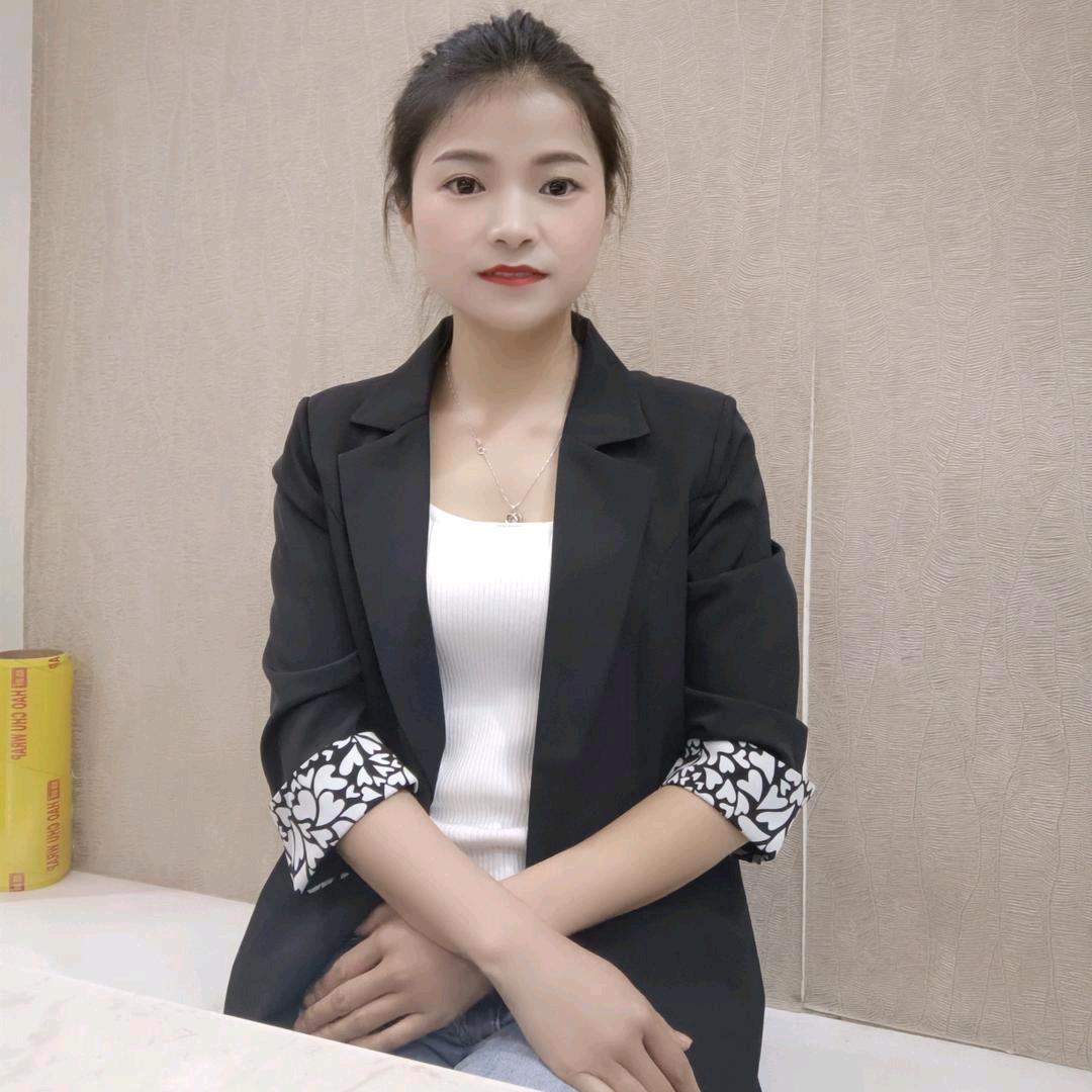 风雨彩虹铿锵🌹