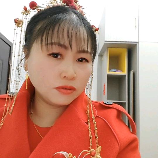 开心幸福一家人。