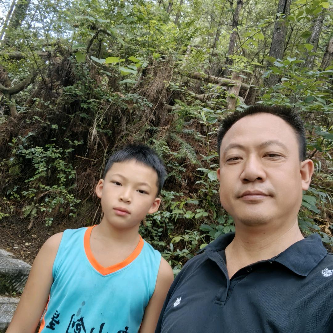 罗浪州鑫萌谷游乐园