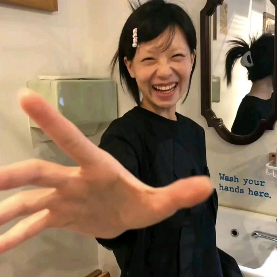 𝘀𝗵𝗼𝗶𝗻