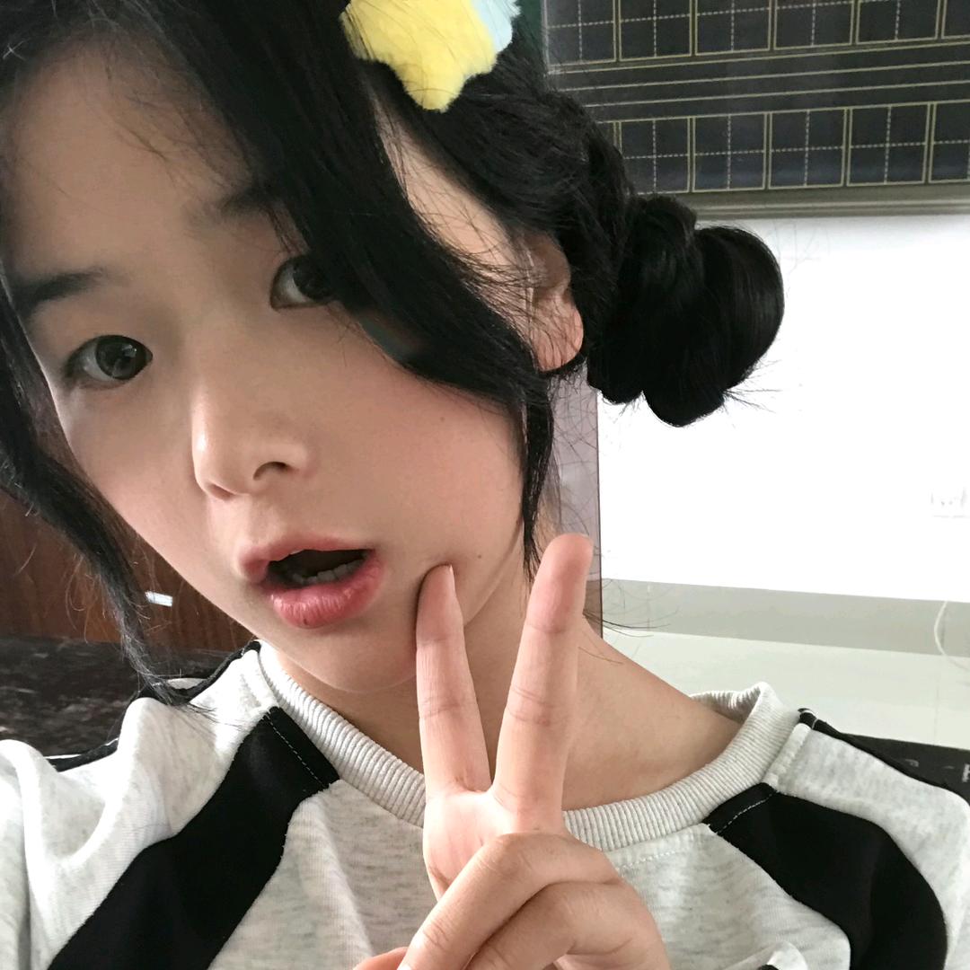 爱吃小熊饼干
