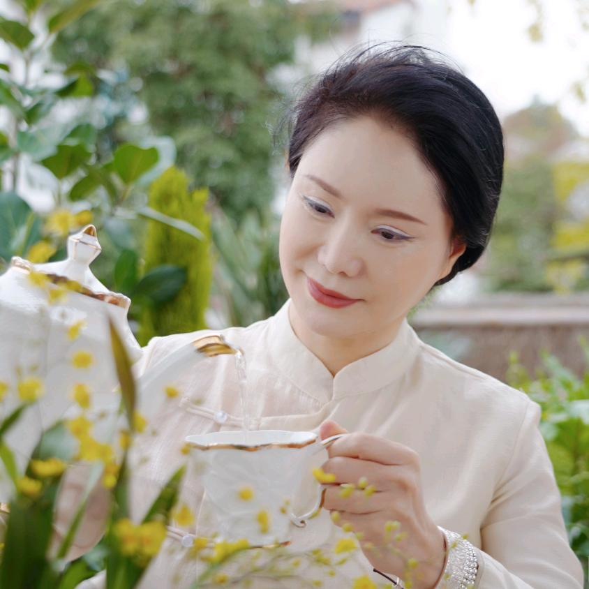 听王老师讲故事