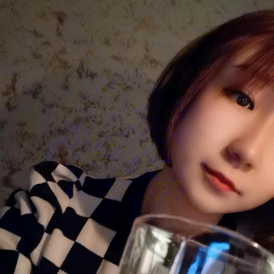 🎀小六月🎀