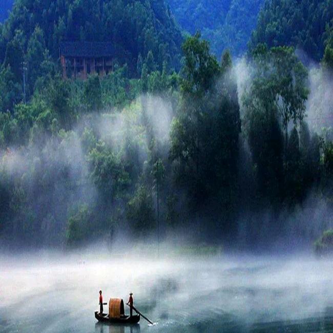 山清水秀。