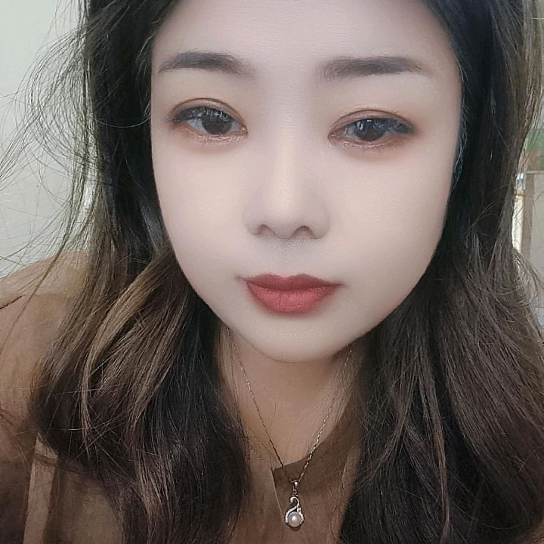 怦然姓董(凤英)