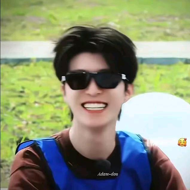 Adam要吃蟹黄堡lars