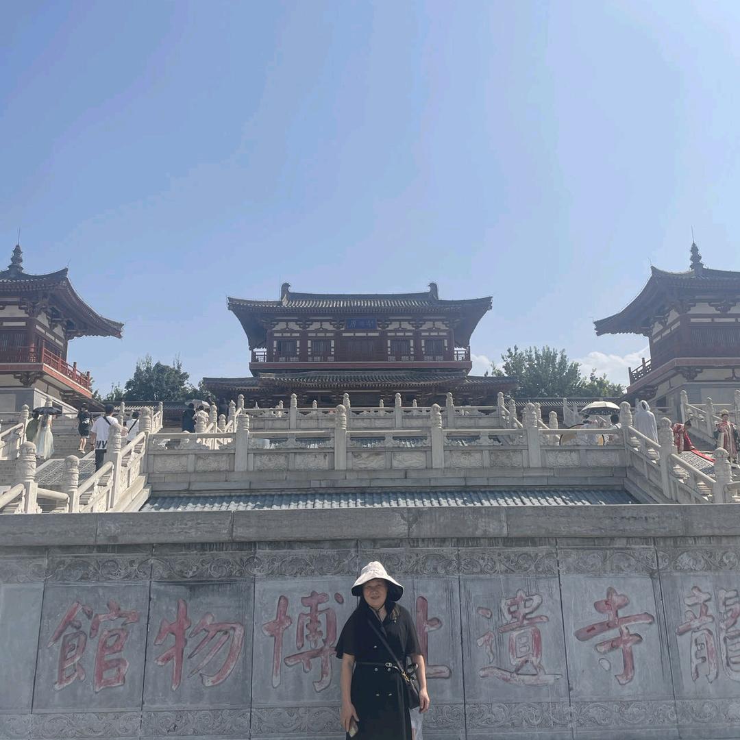 小郑.