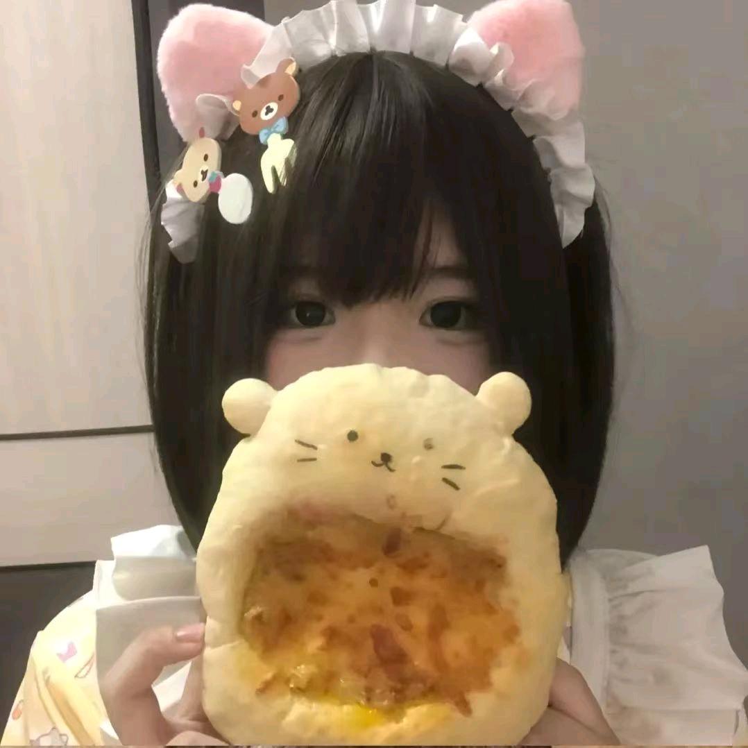 小狗੯‧̀͡⬮喵喵