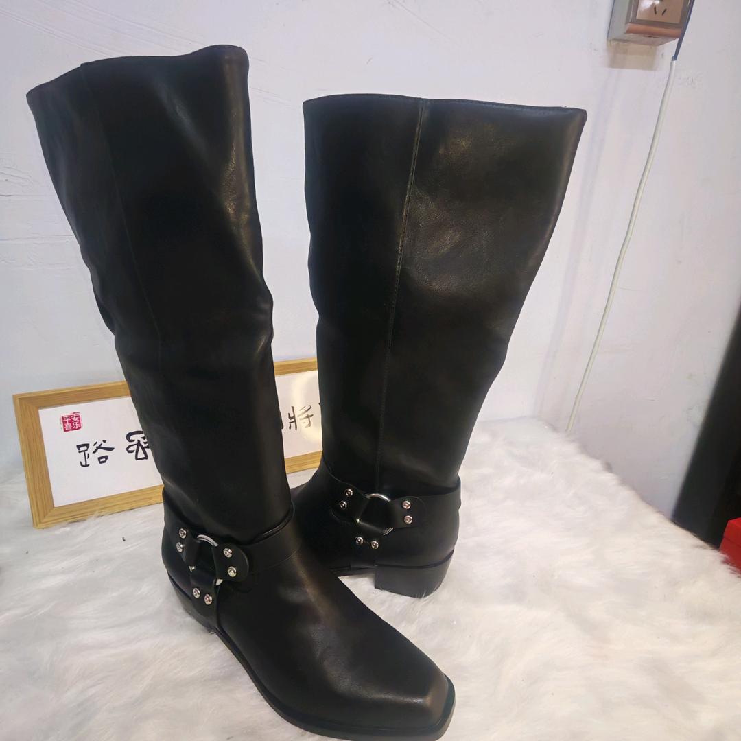 圆缘轻奢女靴