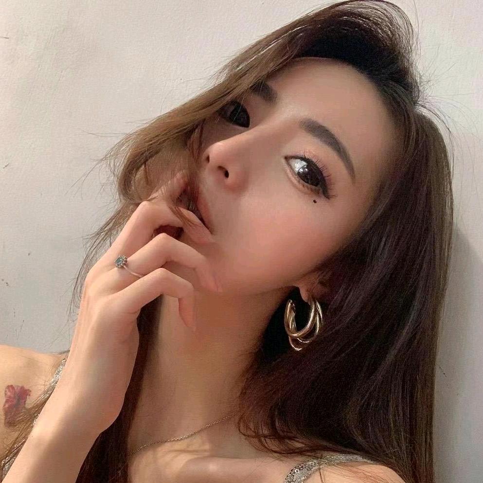 张莉🧜‍♀️