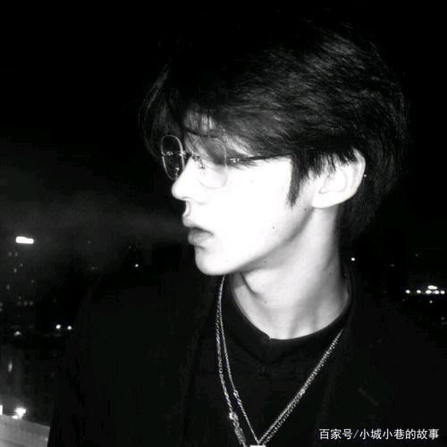 蛋黄派.