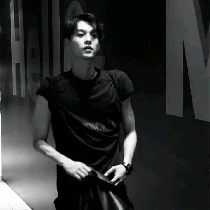 麞