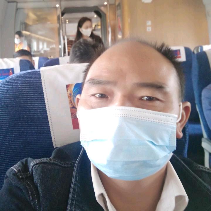 黄成波