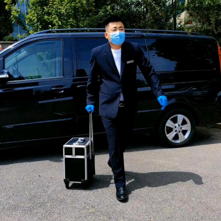 赛吉：《北京殡仪师》