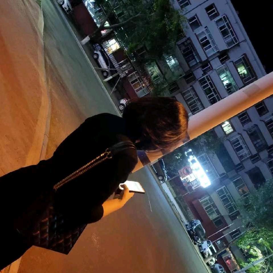 鹤岗艺巢轮滑💃兰兰老师