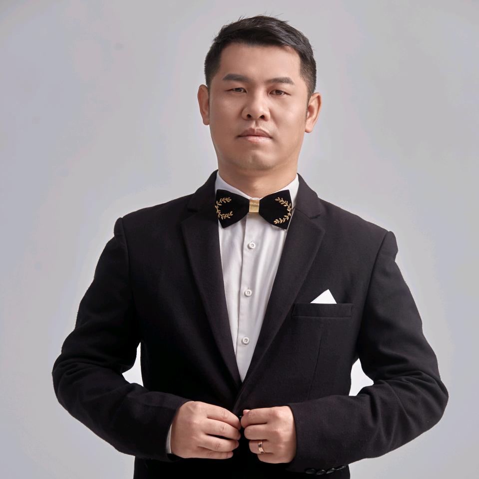 Allen李伦先生