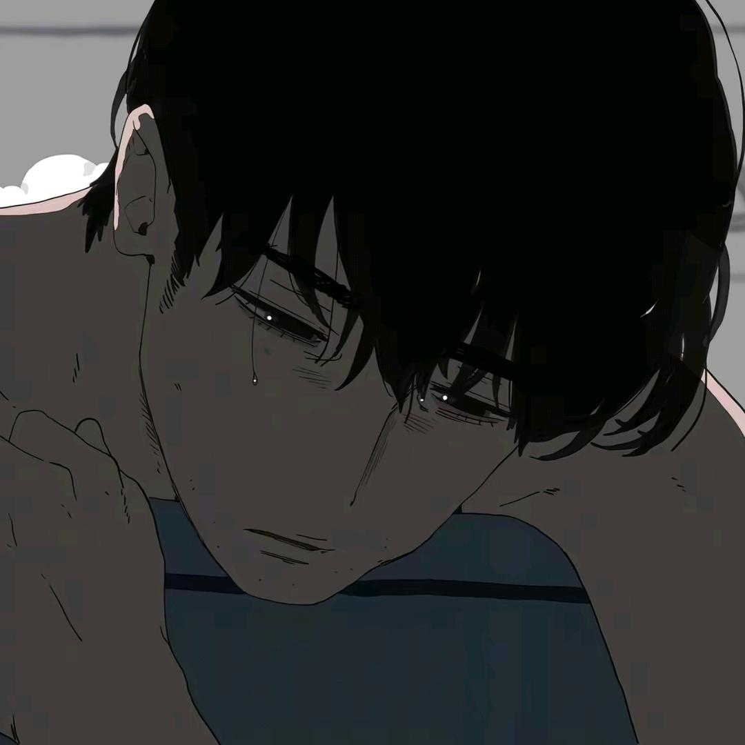 八月