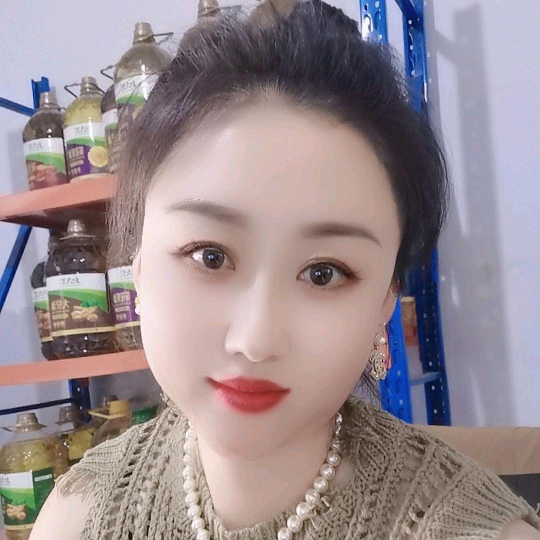 内蒙姑娘《橱窗营业》
