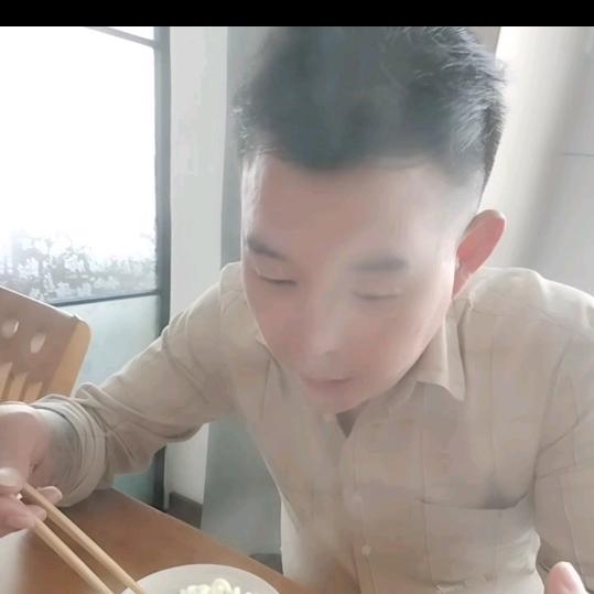 @啊朋 哥