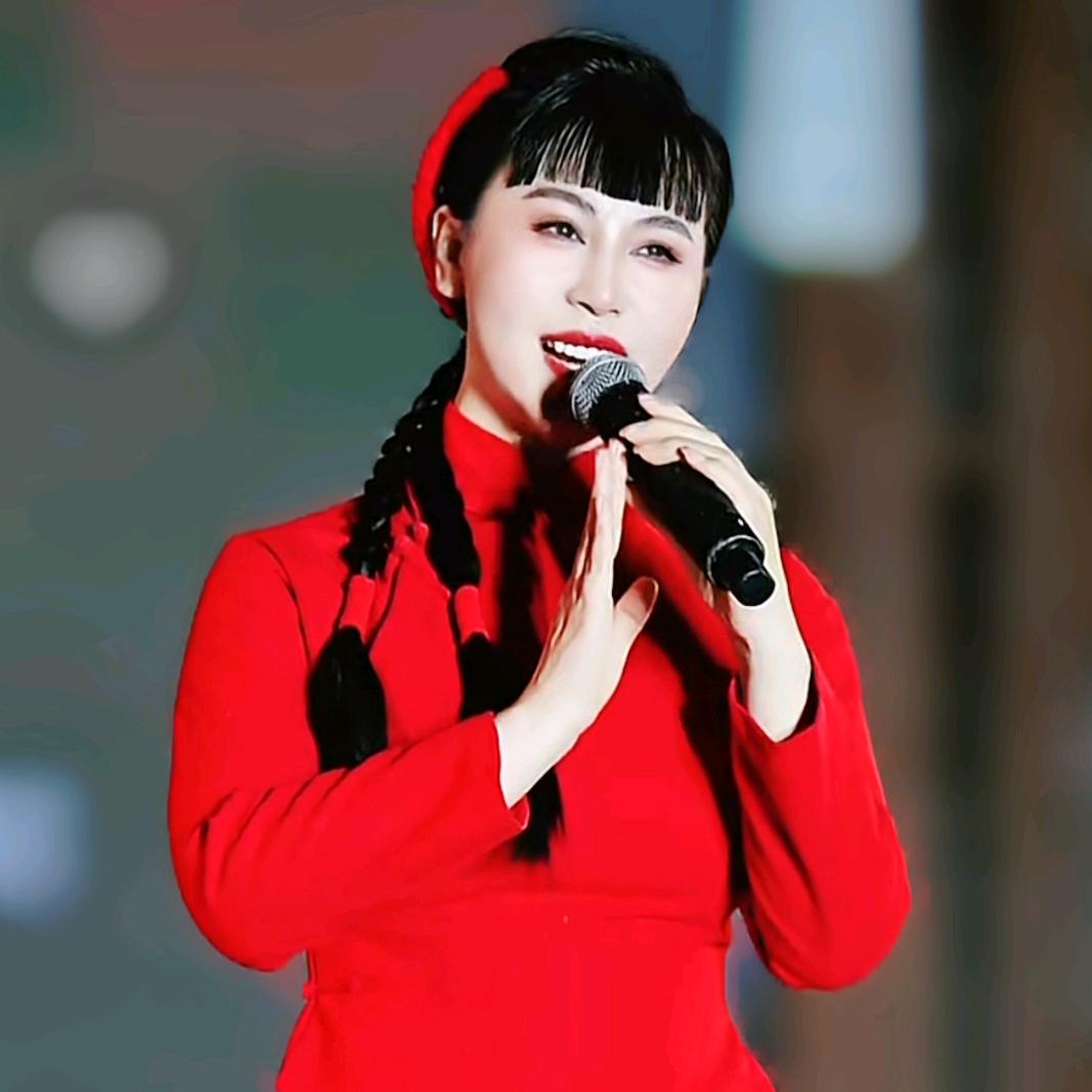 枣妹子♈《爱在圪梁梁》新歌全球上线