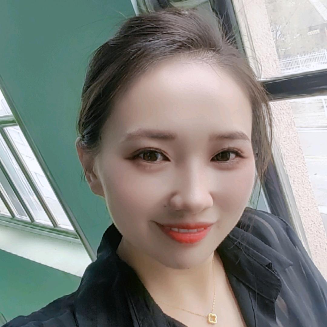 开麻将馆的冰冰