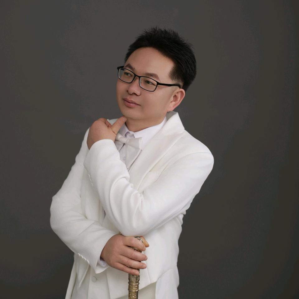 跟张老师学唱歌