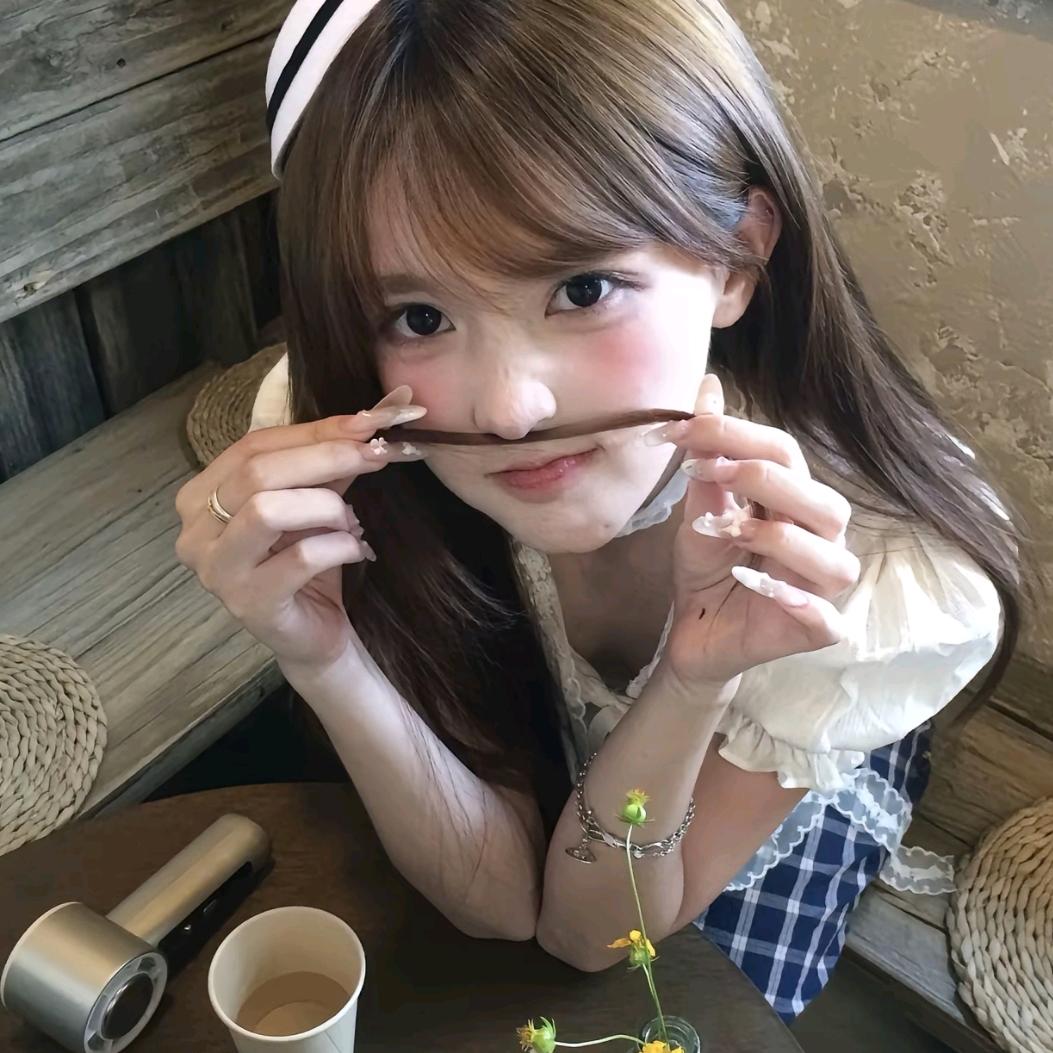 七奈^