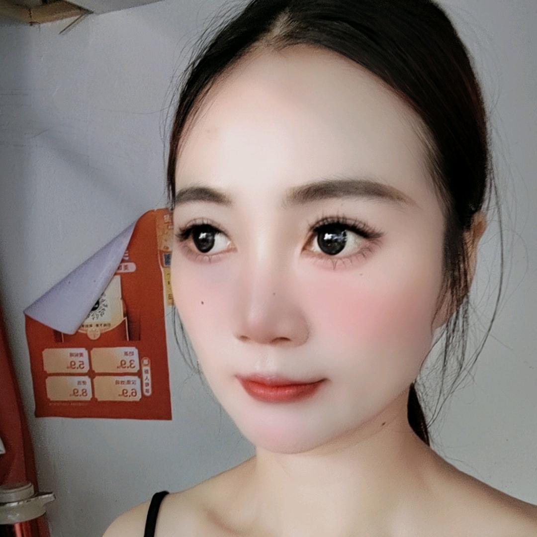 淡沫（爱运动女孩）