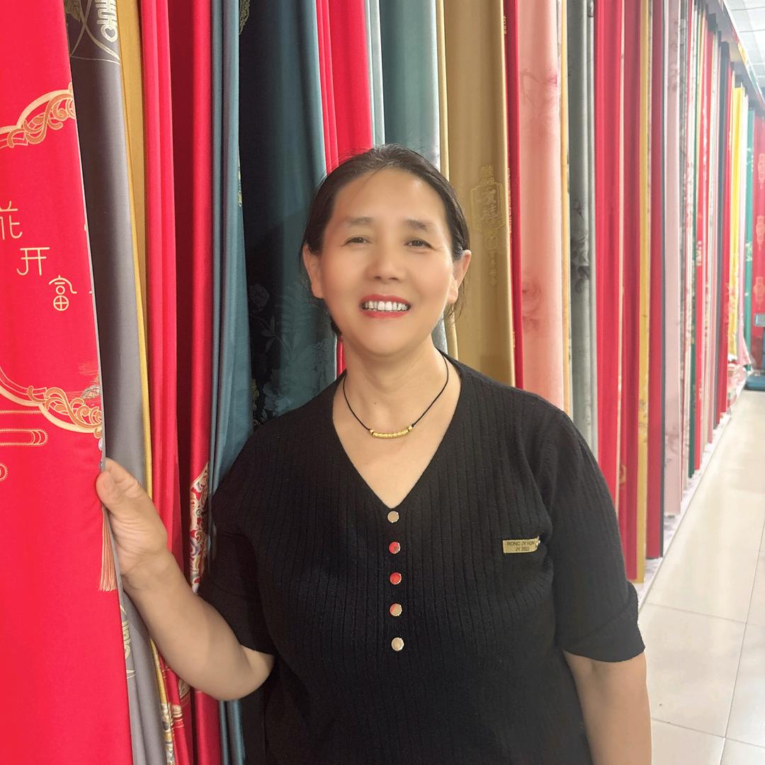 陈姐：新泰谷里晚美家纺