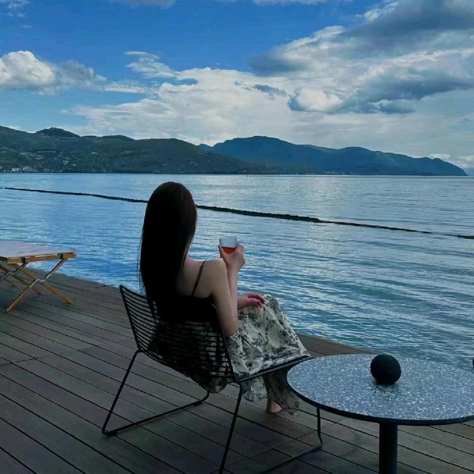 小鱼🐠（看置顶不私聊）