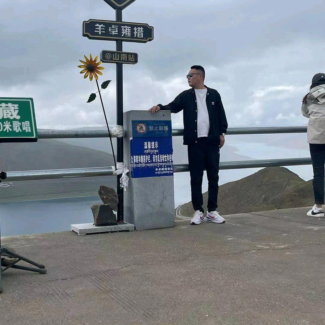 小曹同学。