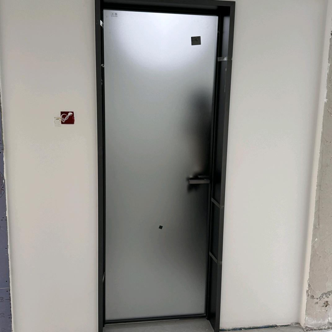 建材华泰哥