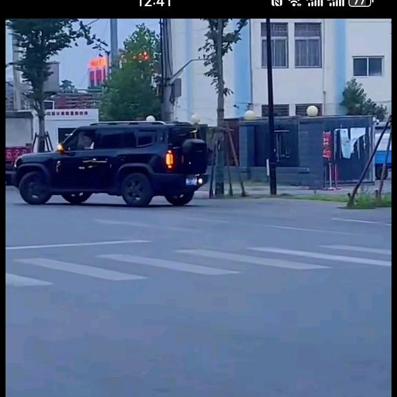 相爱低不了万难，