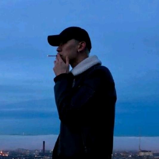 有糖就会笑的孩纸