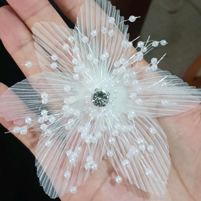 锋刃鞋面、鞋花手工钉珠