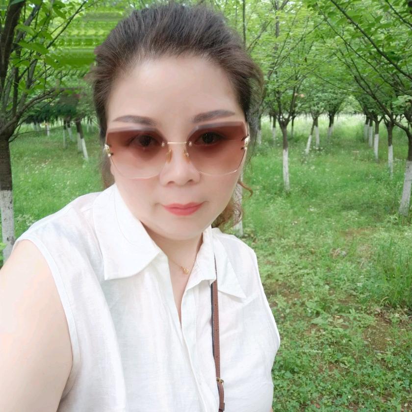 炫彩美发屋