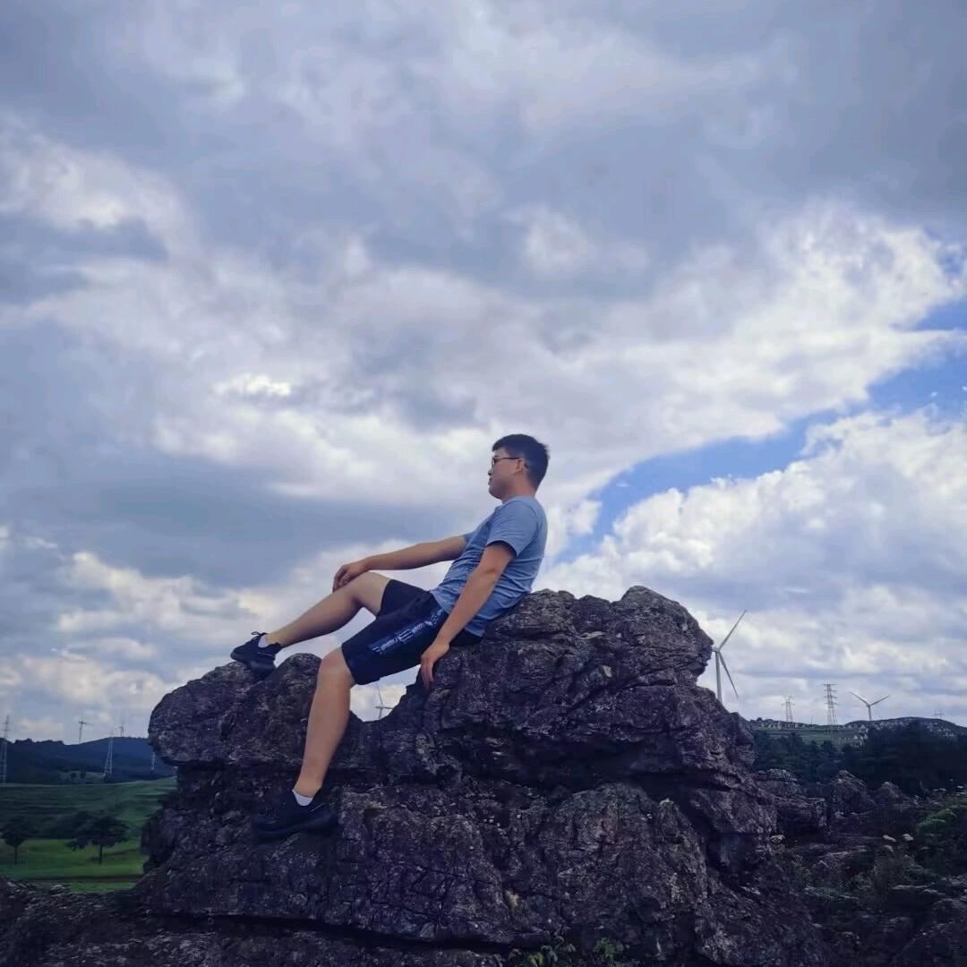 曲靖路易二手车