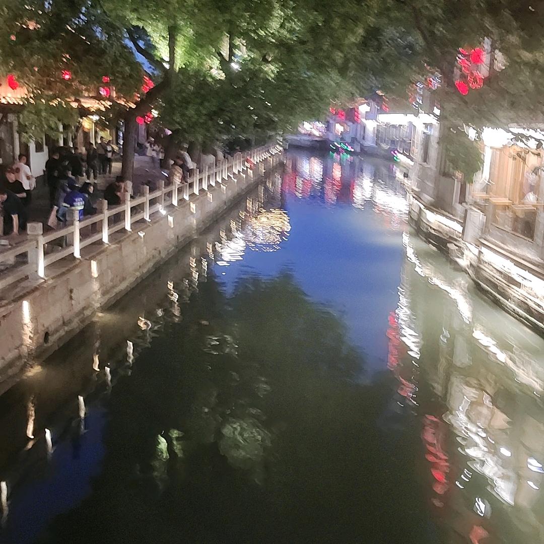 李凡