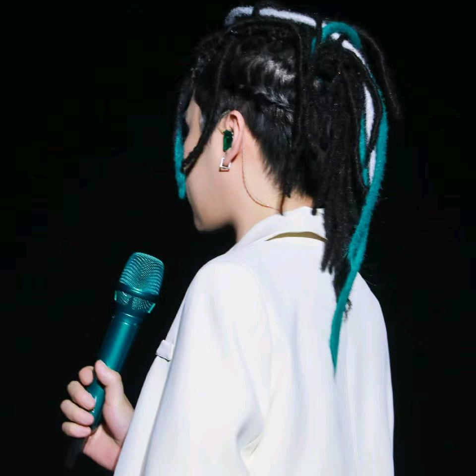 烟雨寒玥
