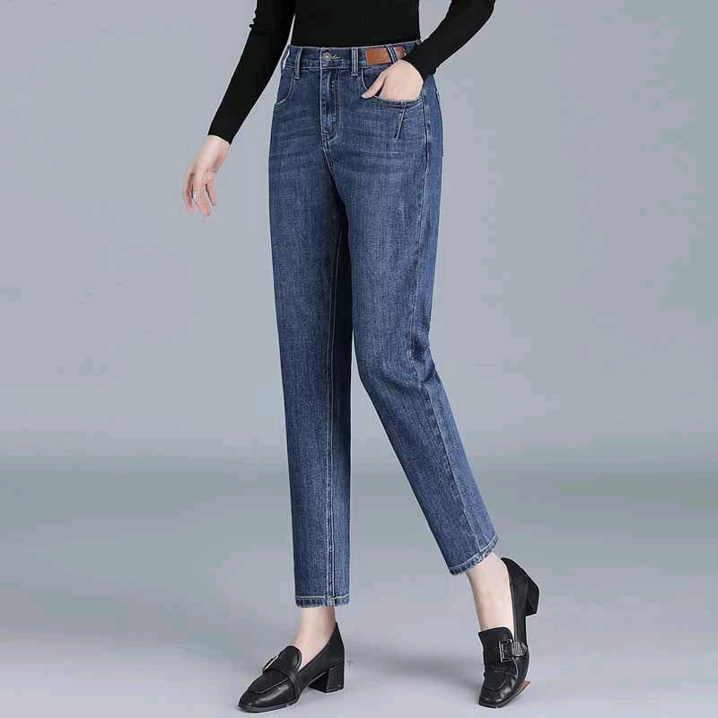 溪梧艺高档女装