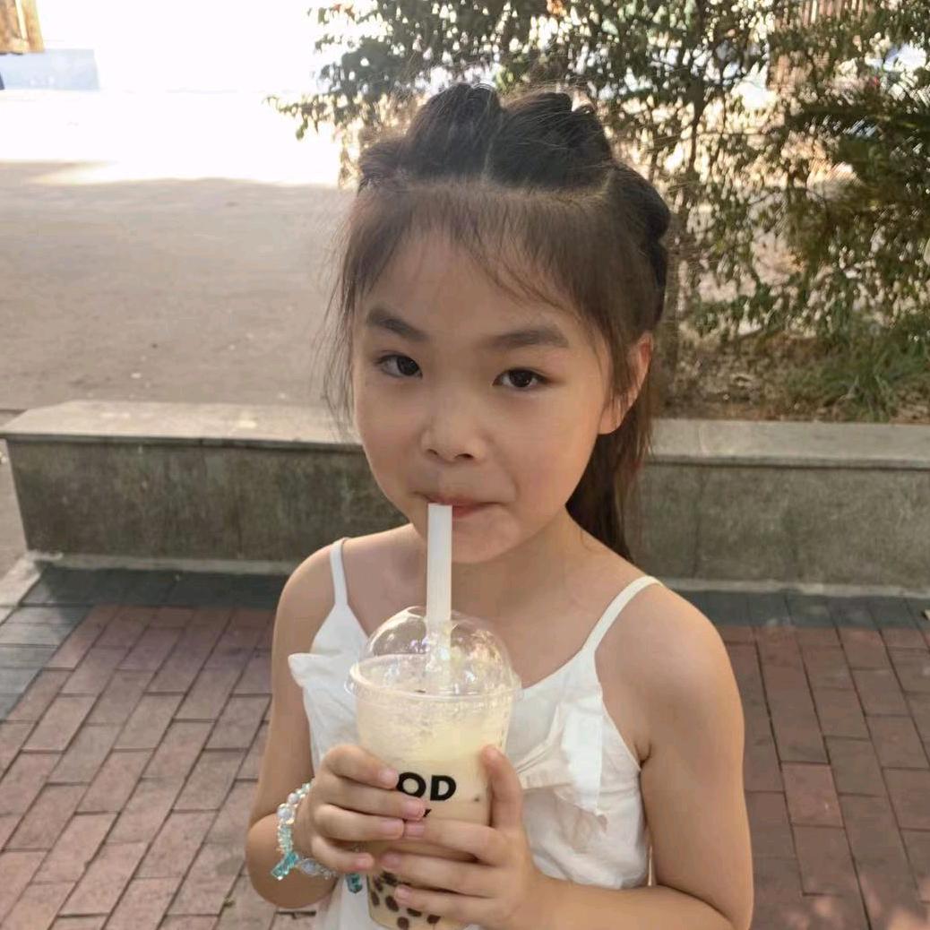 蓝莓布丁小月亮